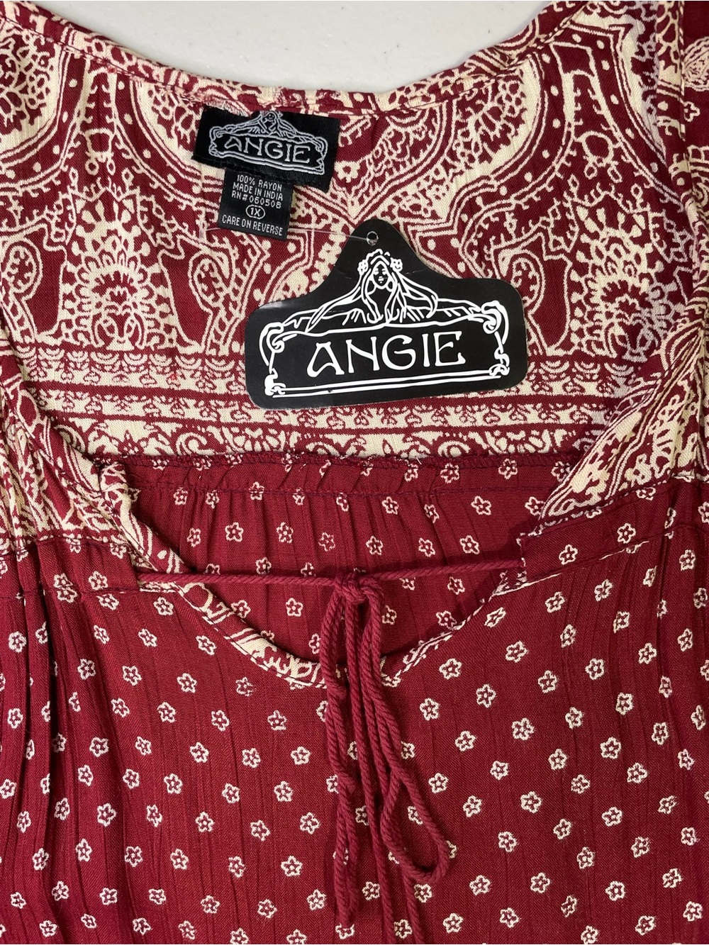 NWT Angie Women's 1X Boho Paisley Printed Bell-Sleeve Maroon Dress Festival - Picture 6 of 7